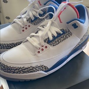 Brand new Jordan’s retro 3s true blues